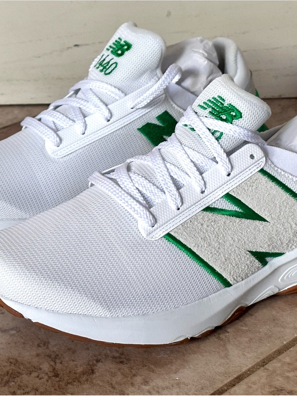 New Balance Fresh Foam X 1440 White Sneakers with Green Accents Men’s 11 D